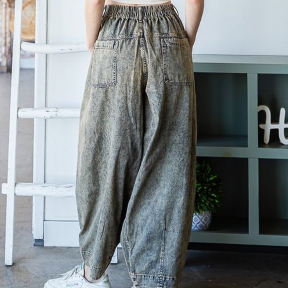 Oli & Hali Mineral Wash Cotton Dark Denim Cropped Baggy Relaxed Fit Jeans - Picture 9 of 9